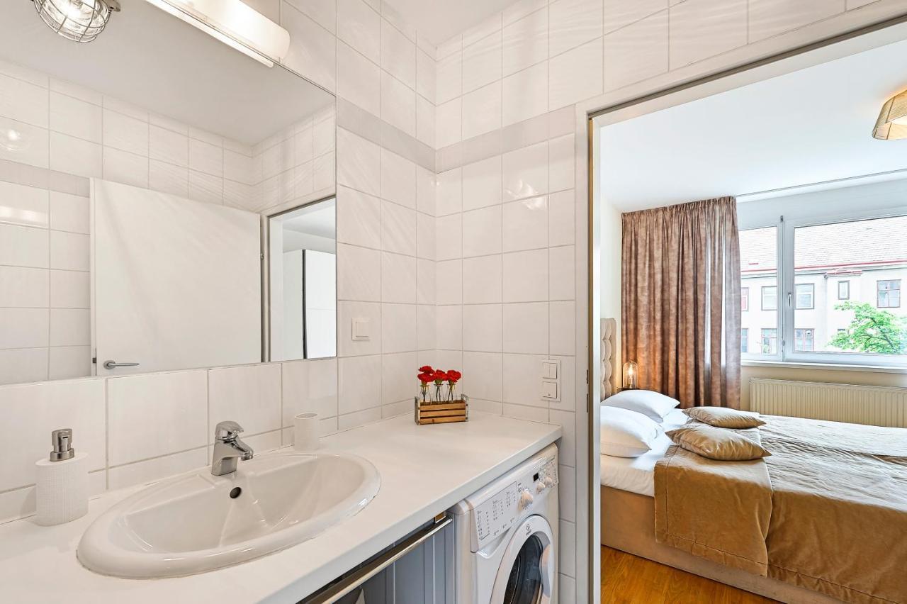 Peaceful Belvedere Apartment In Safe, Quiet & Central Location Wiedeń Zewnętrze zdjęcie